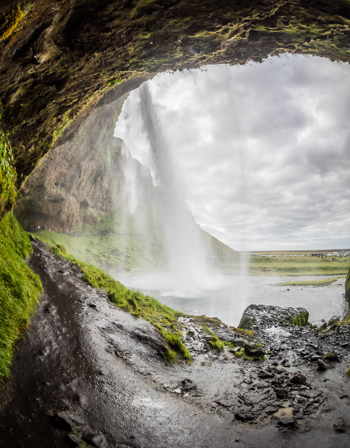 Seljalandsfoss waterfall 4